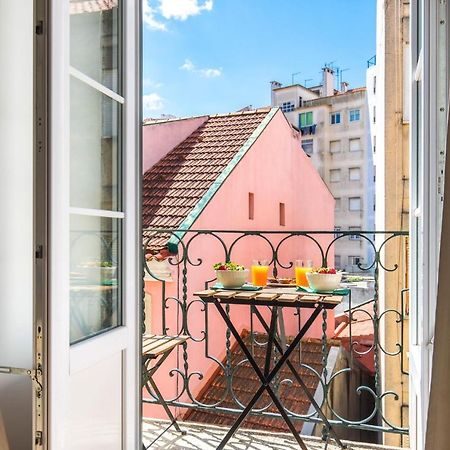 Lovelystay - Sunny Flat W/ Balcony Overseeing Graca And River Lisboa Exteriér fotografie