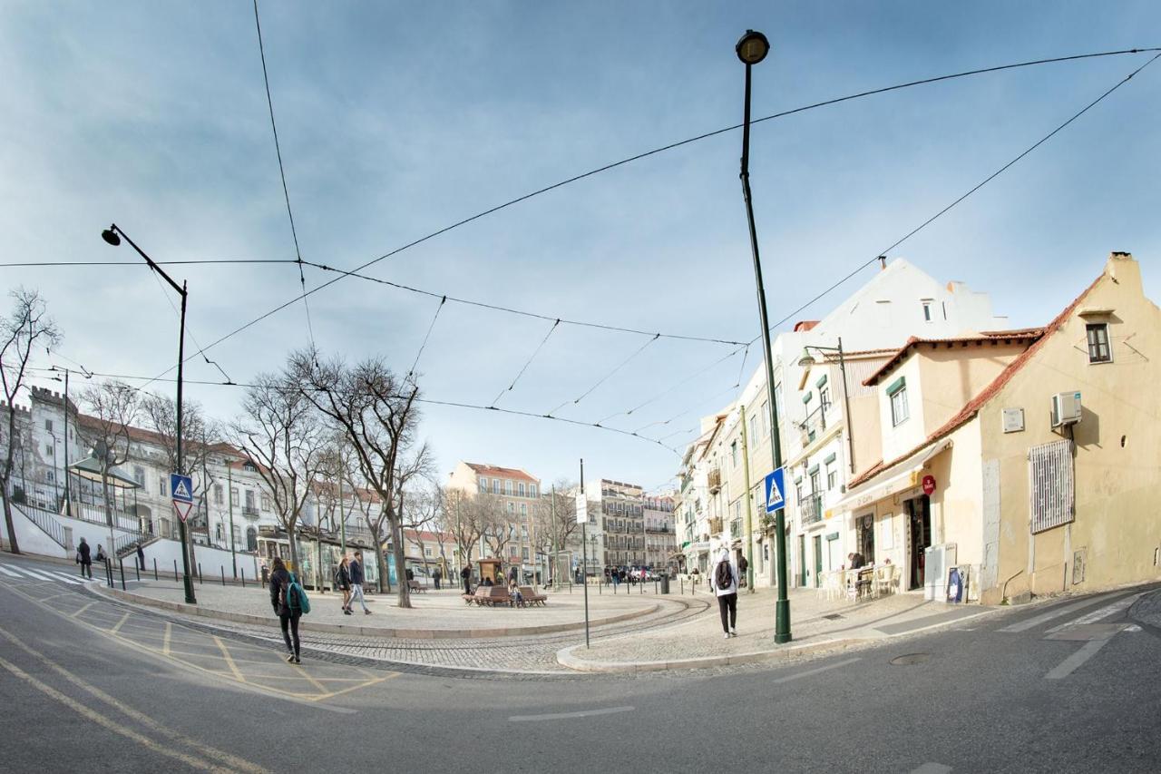 Lovelystay - Sunny Flat W/ Balcony Overseeing Graca And River Lisboa Exteriér fotografie